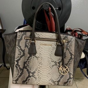 Michael Kors Purse!